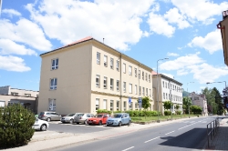 REKONSTRUOVANÁ ŠKOLA