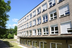 REKONSTRUOVANÁ ŠKOLA