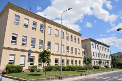 REKONSTRUOVANÁ ŠKOLA