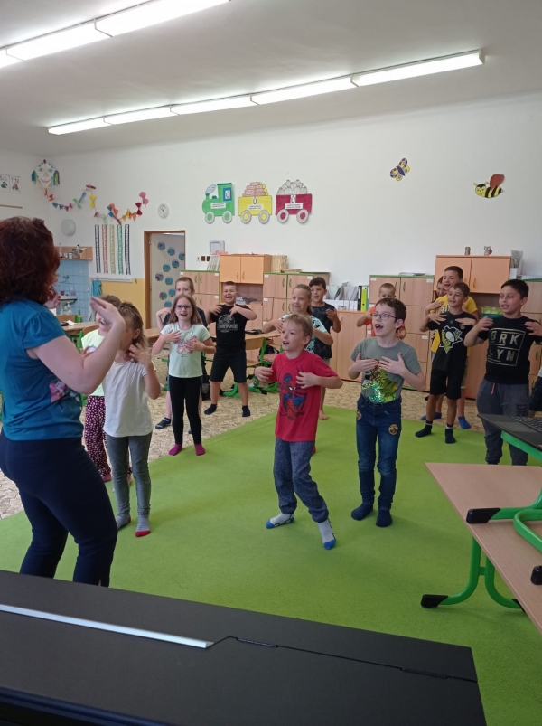 Projektový den "Ten dělá to a ten zas tohle" (1. stupeň)