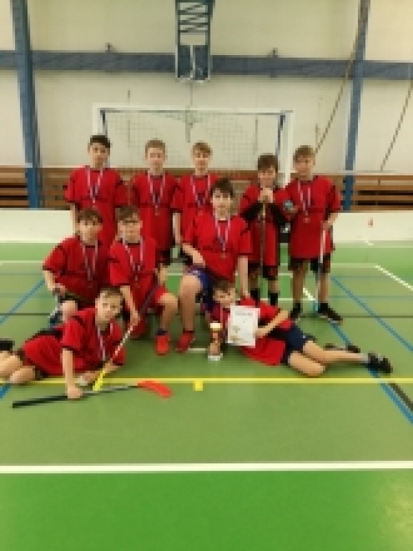 Třetí místo mladších žáků ve florbalovém finále